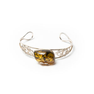 Adjustable bracelet with natural Polish amber stones