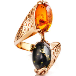Bright ring with natural amber in two bright shades Casablanca 17.5