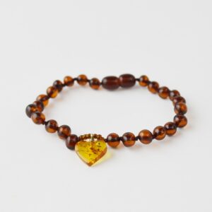 Light cherry baroque bead bracelet with cognac heart