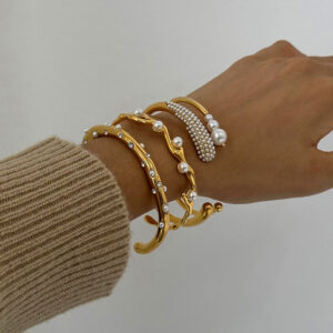 Beautiful Stainless Steel 18k gold plated bracelets with pearls