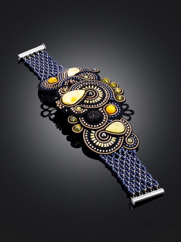 Luxurious braided bracelet with inserts of natural honey amber "India" in black - Image 3