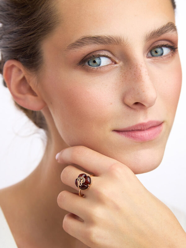 Spectacular ring "Lola" with a cognac-colored amber insert 16.5 - Image 4