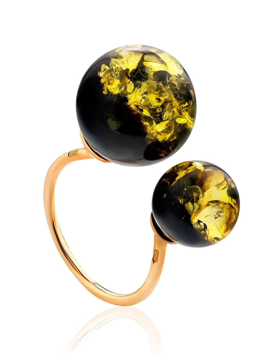 Original spectacular ring with green amber "Kiss in Paris"