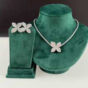 Zircon Bracelet in Dubai Elegant Sparkle for Every Occasion