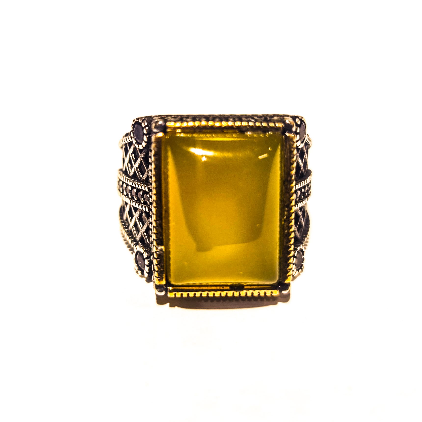 925 silver Garnet ( Aqeeq ) Sharaf Al Shams ring in Dubai