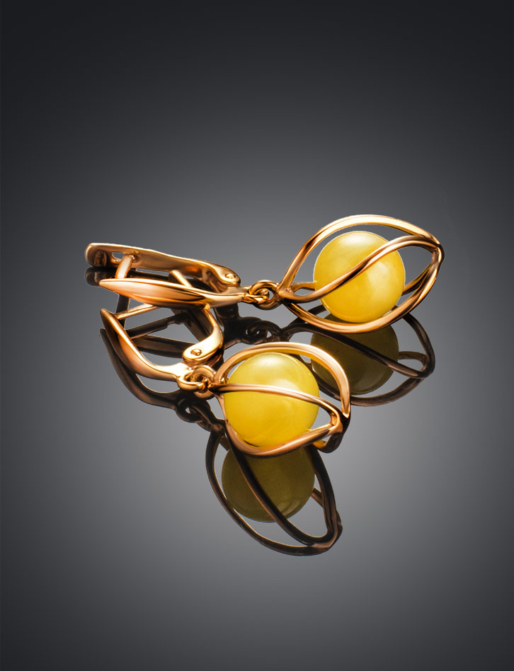 Bright gold-plated earrings with natural honey amber Algeria - Image 2