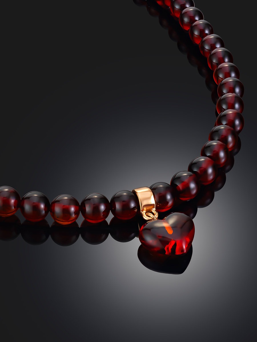 Bright cherry amber choker with heart pendant "Caramel" - Image 3