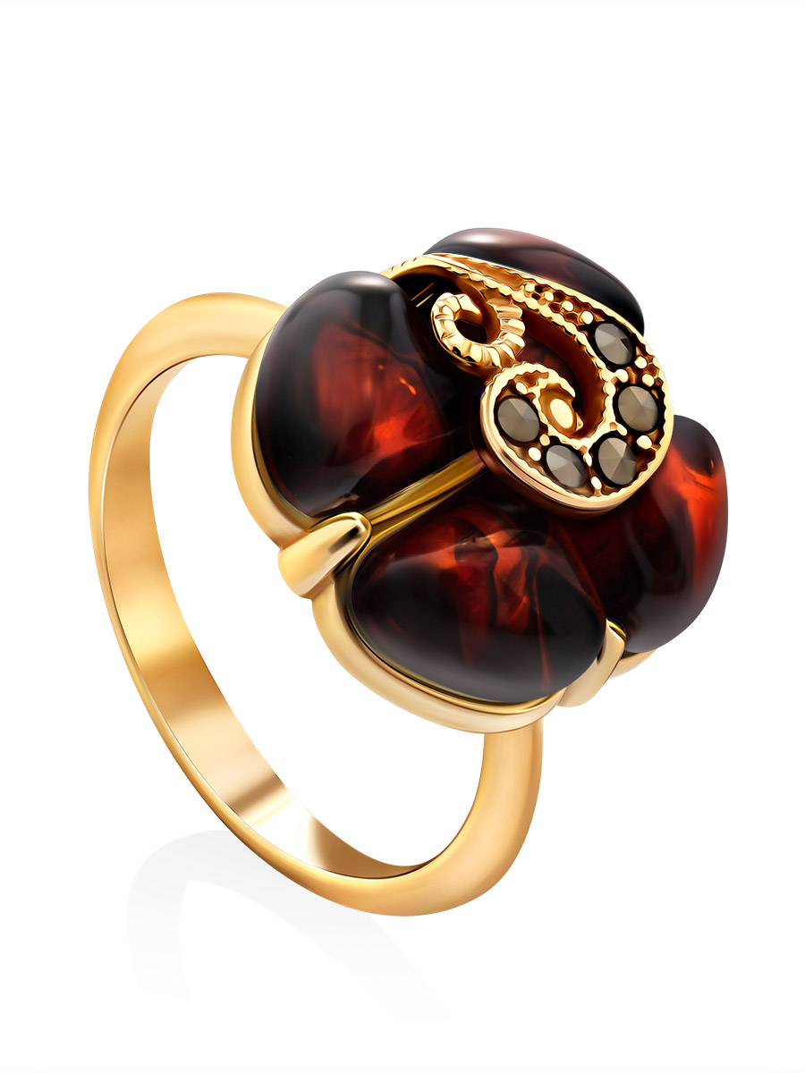 Spectacular ring "Lola" with a cognac-colored amber insert 16.5
