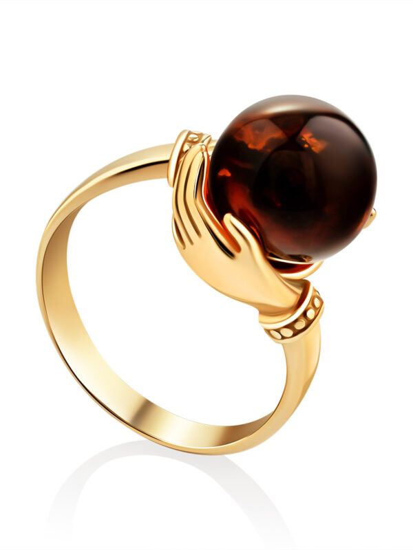 Beautiful-ring-Hugs-made-of-cognac-amber-1.jpeg Amber Glow Ring