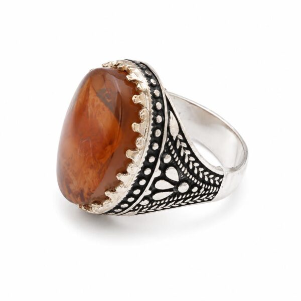 Unique Aqeeq Rings