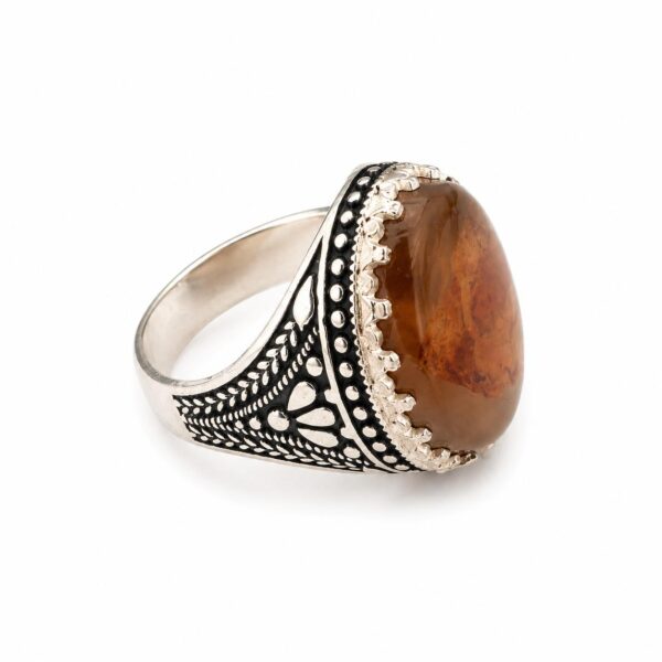 Unique Aqeeq Rings